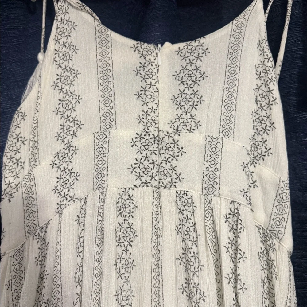White Tie Maxi dress with slip - Picture 6 of 7